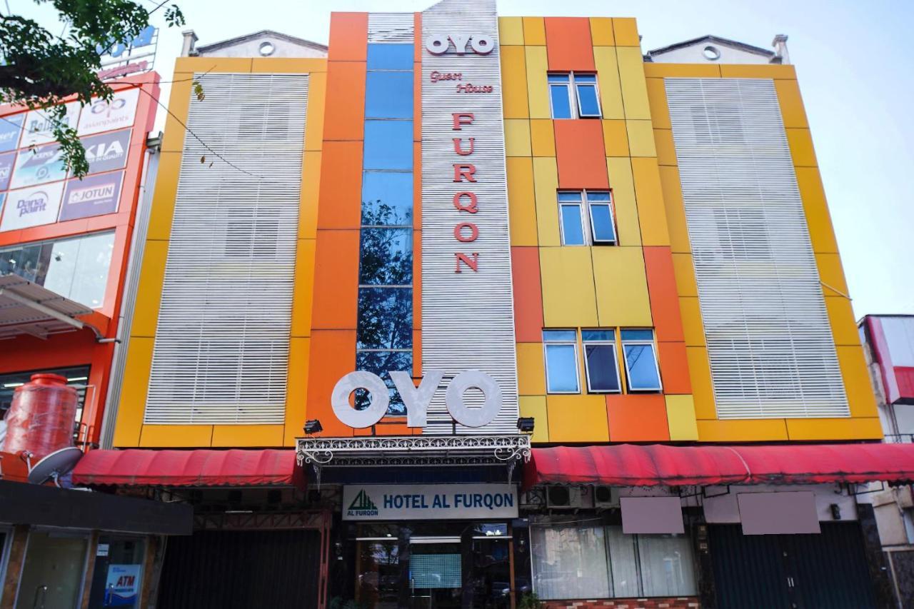 Capital O 142 Hotel Al Furqon Syariah Palembang Exterior foto