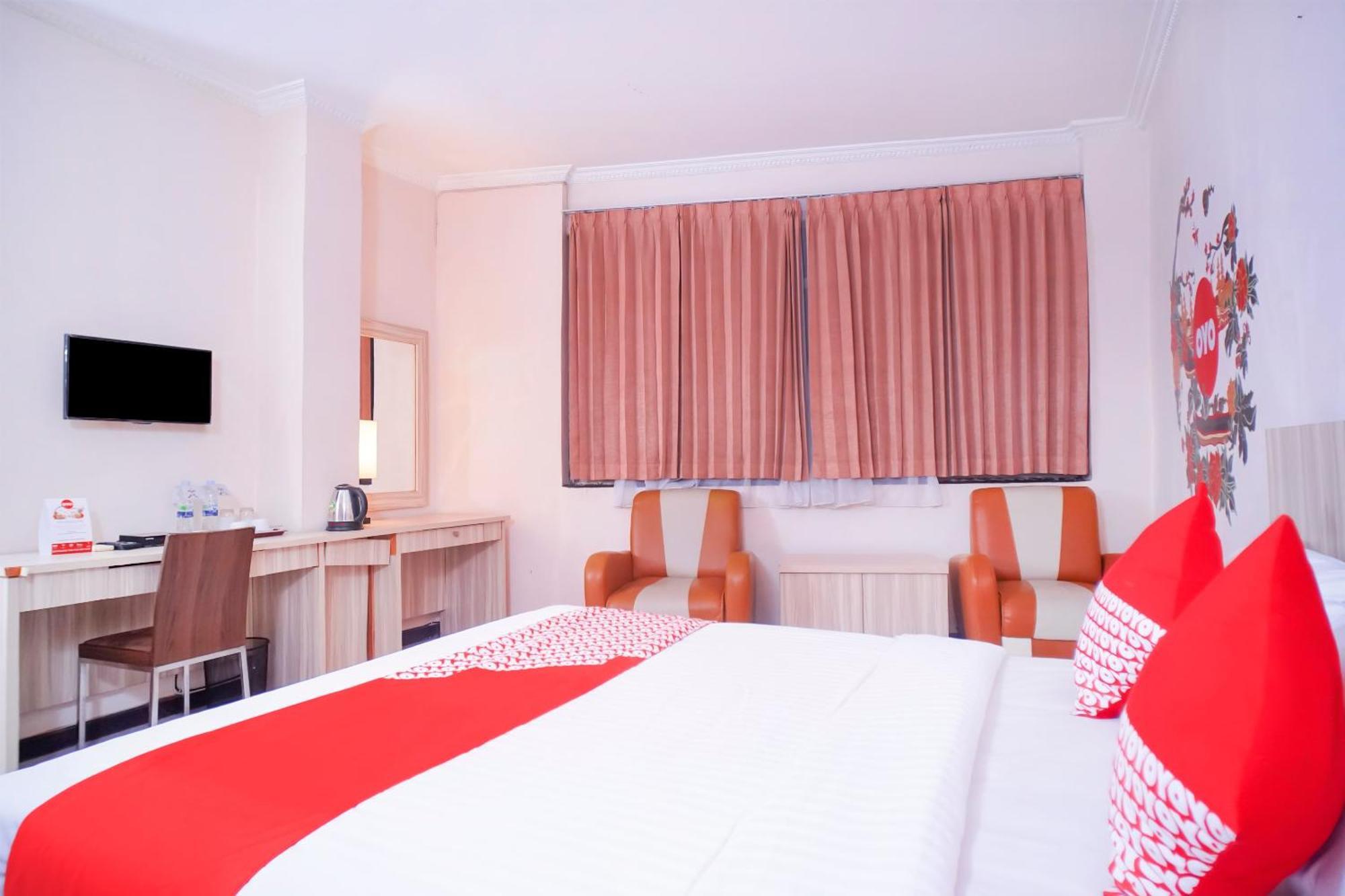 Capital O 142 Hotel Al Furqon Syariah Palembang Exterior foto