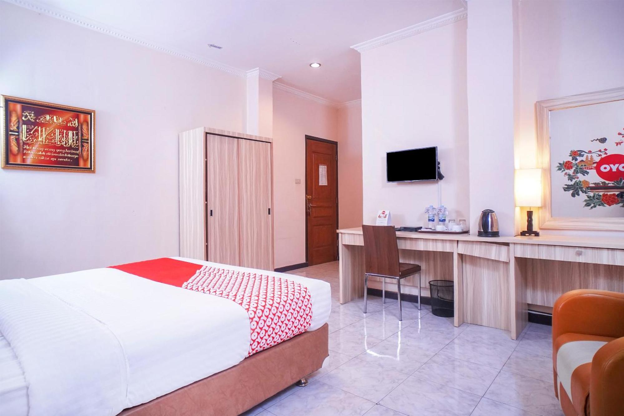 Capital O 142 Hotel Al Furqon Syariah Palembang Exterior foto