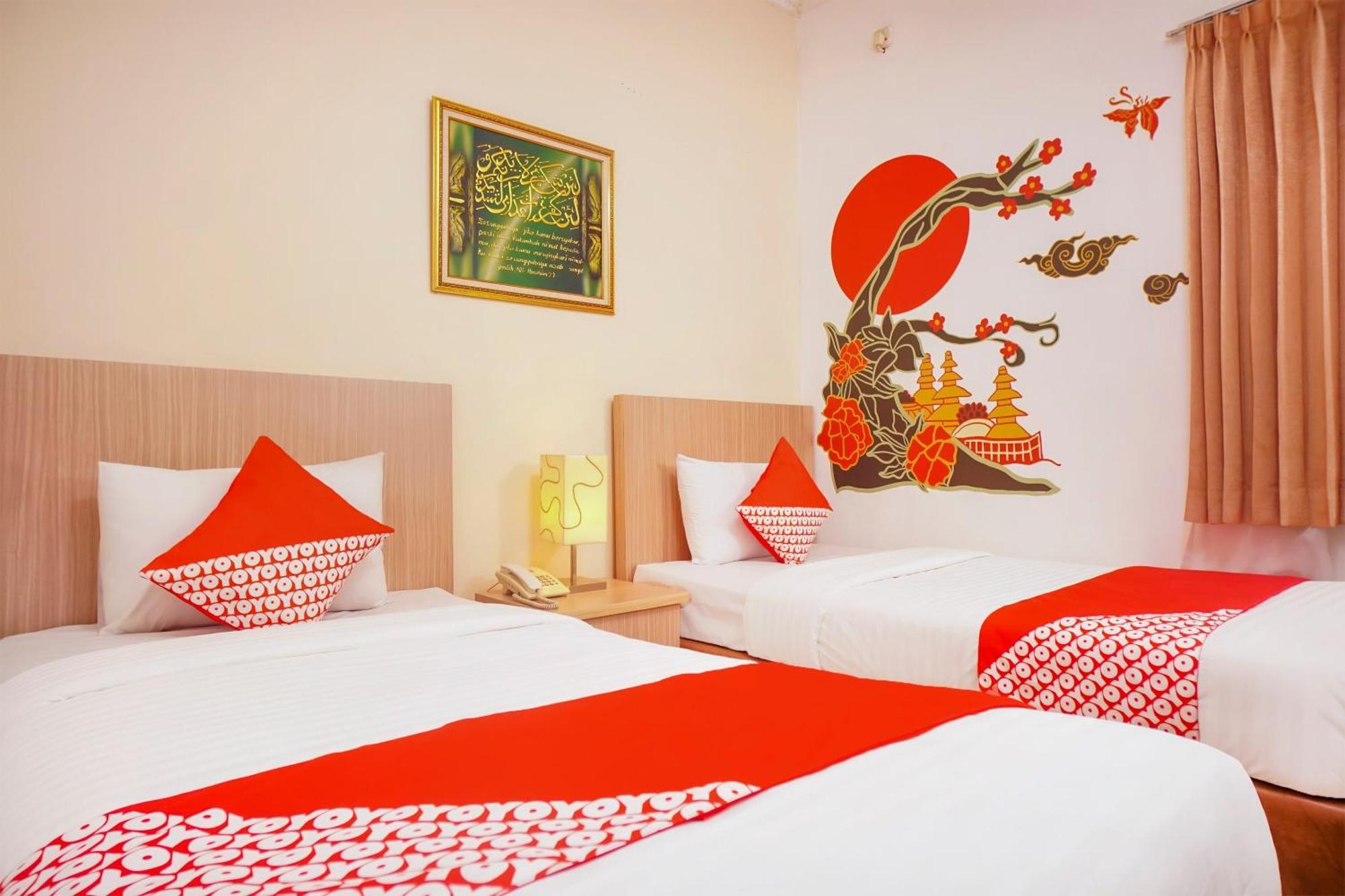 Capital O 142 Hotel Al Furqon Syariah Palembang Exterior foto
