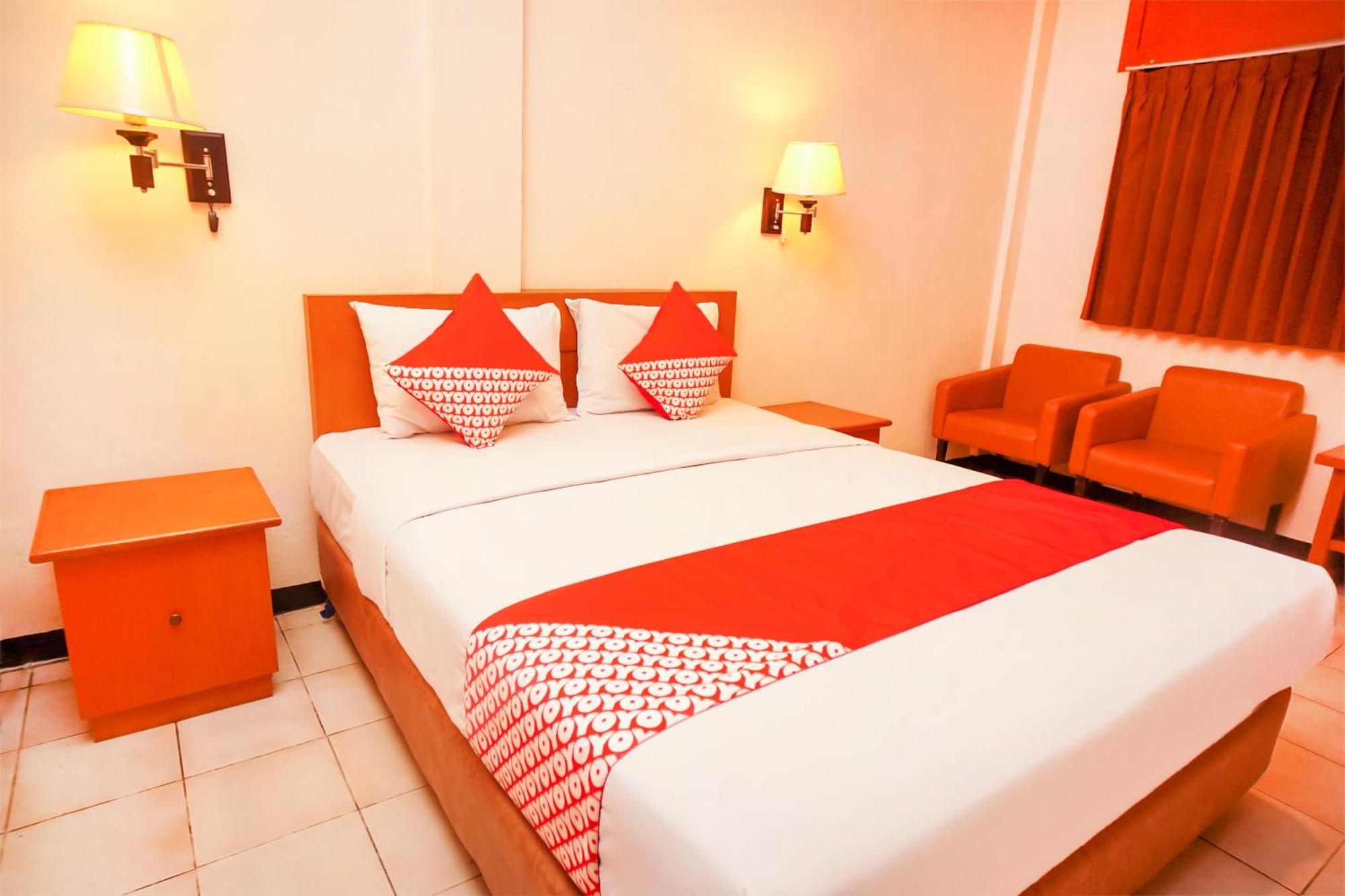 Capital O 142 Hotel Al Furqon Syariah Palembang Exterior foto