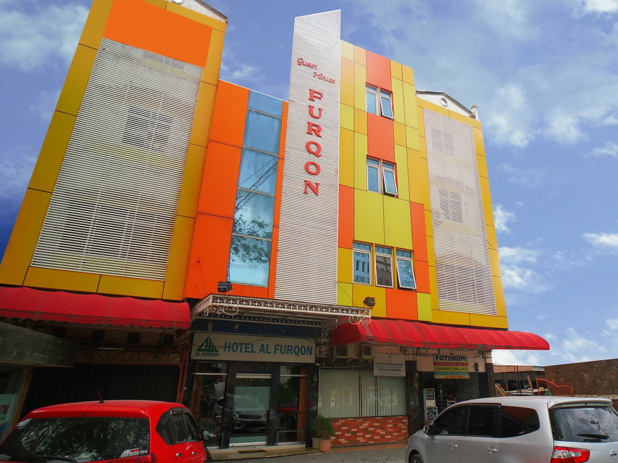 Capital O 142 Hotel Al Furqon Syariah Palembang Exterior foto